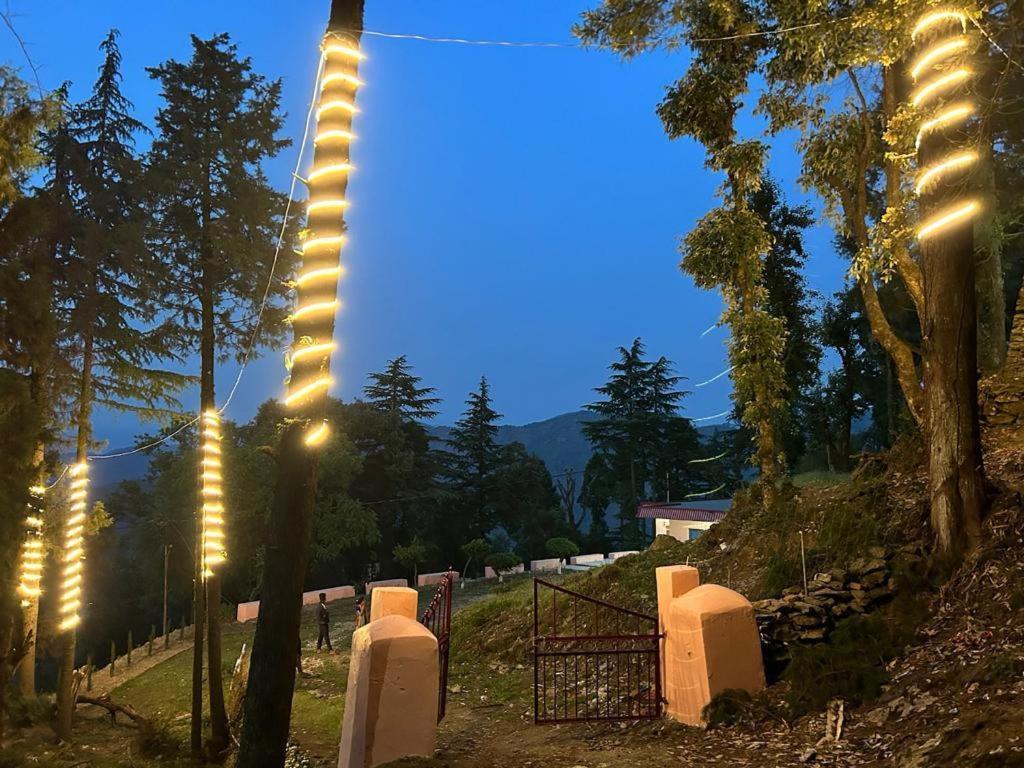 The Deodar Inn Pauri Luaran gambar