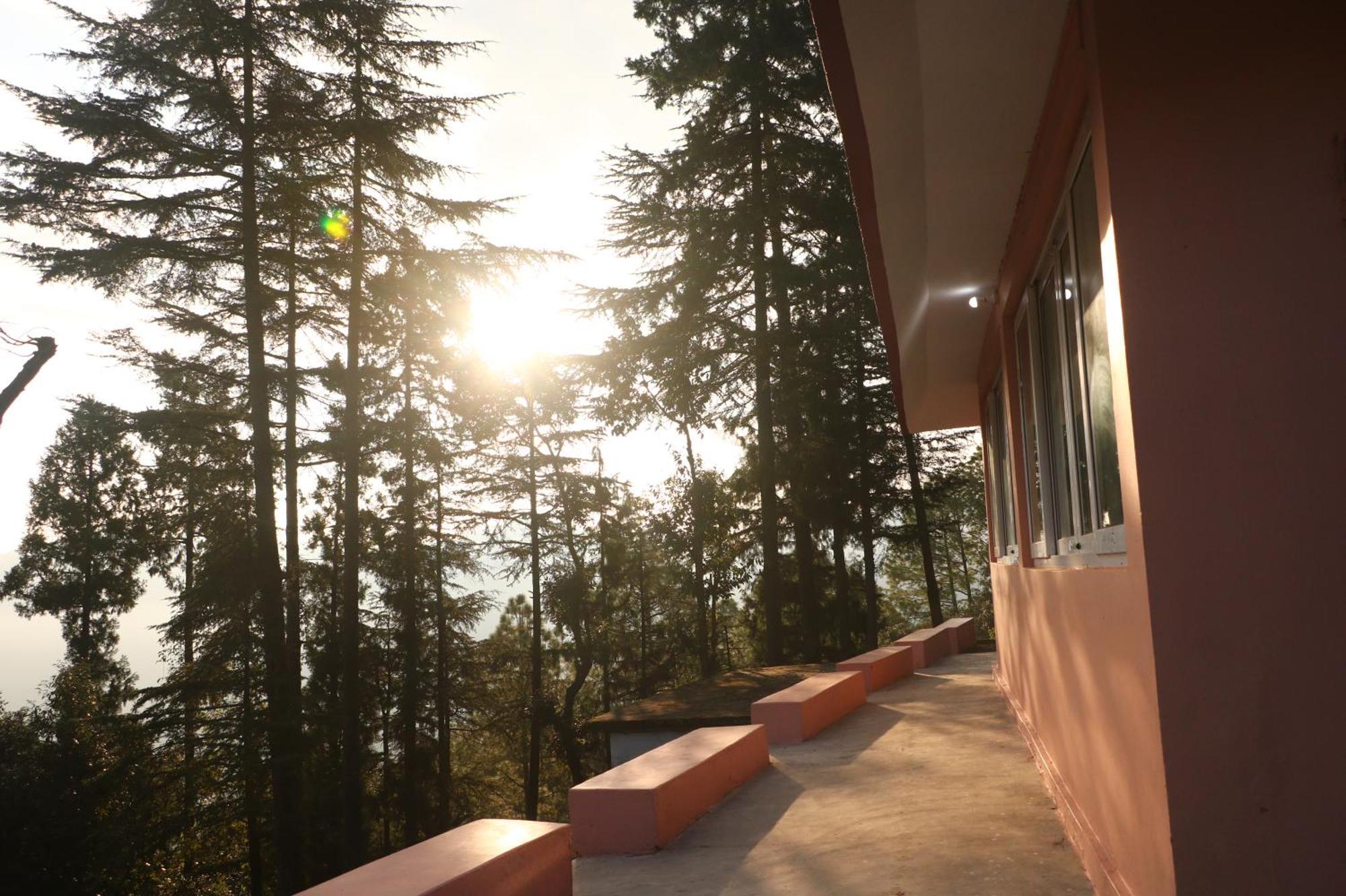 The Deodar Inn Pauri Luaran gambar